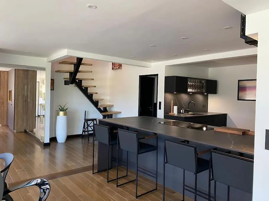 Duplex Familial Tour Eiffel Daire