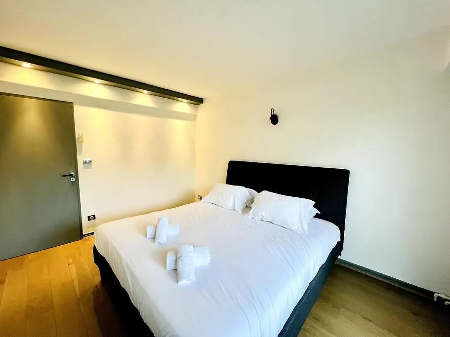 Duplex Familial Tour Eiffel Daire Paris