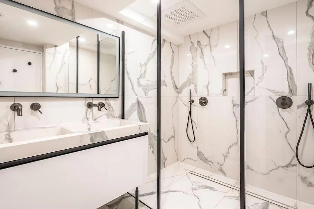 Duplex Familial Tour Eiffel Daire